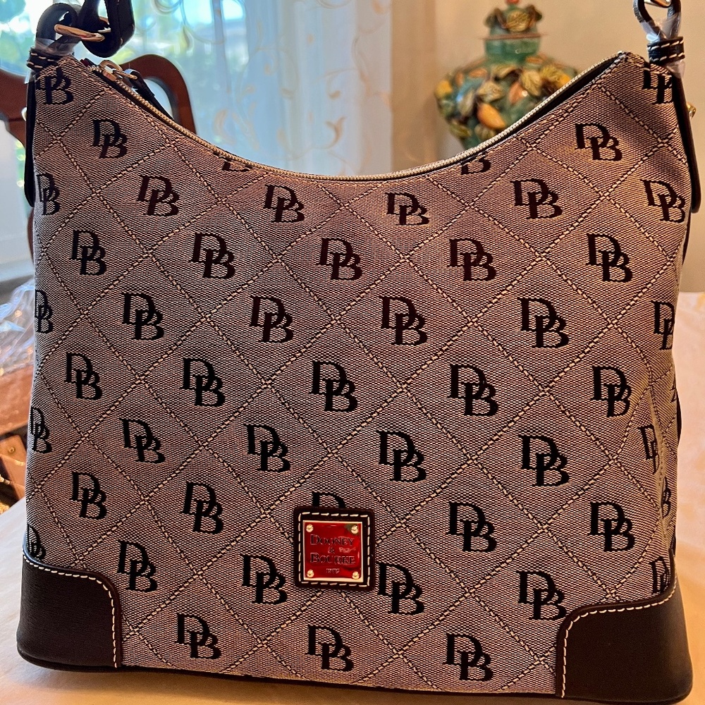 NEW Dooney & Bourke Black Large Erica Signature Satchel